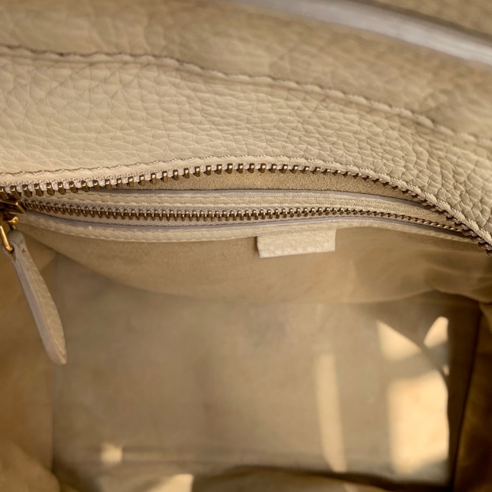 Beautiful Celine luggage tote. - Picture 5 of 7